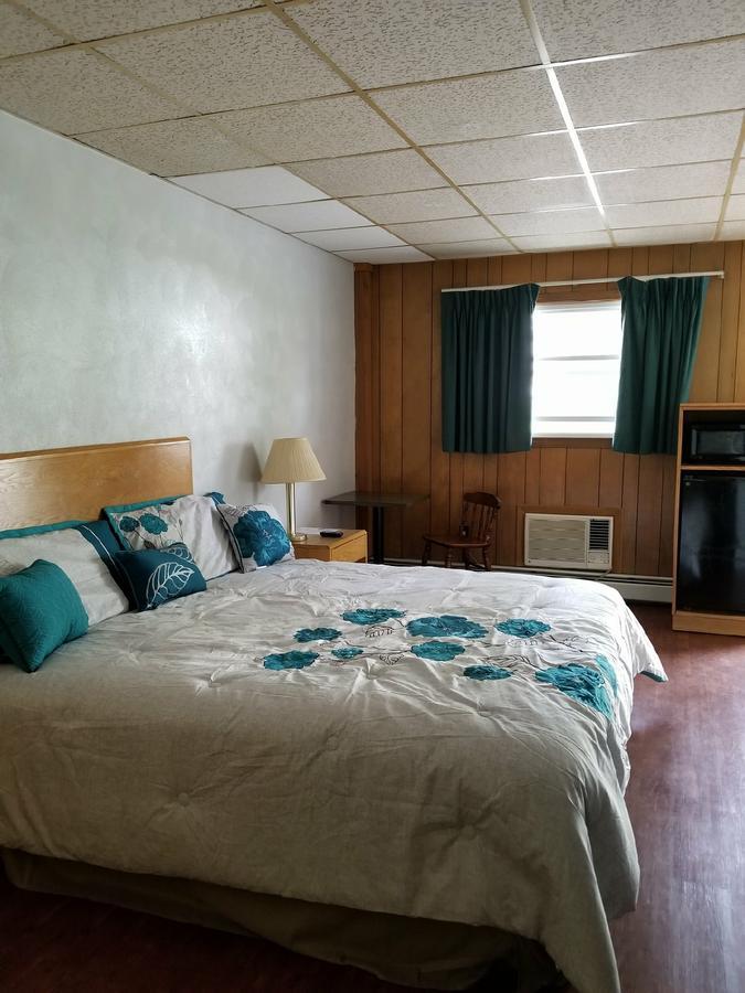 Pittsfield Motor Inn Екстериор снимка