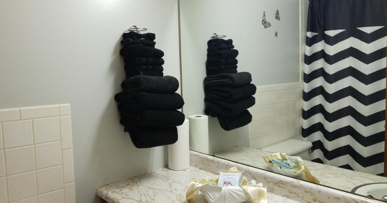 Pittsfield Motor Inn Екстериор снимка